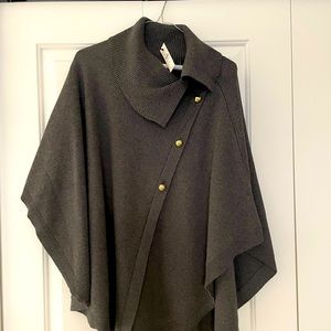 Talbots Cape Poncho NWT Wool Blend Grey Cable Knit Snap Accents Cowl Shawl Neck